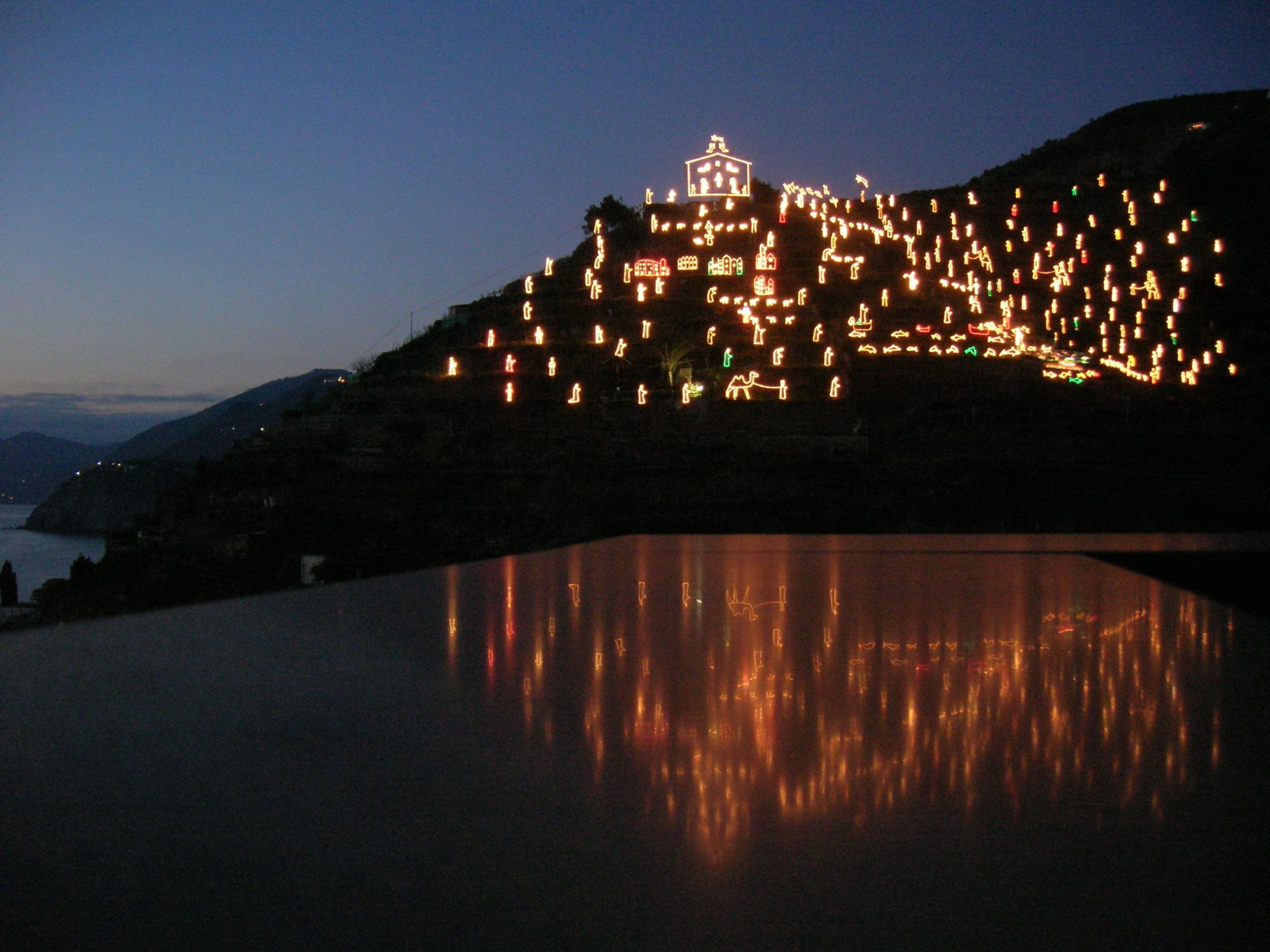 Presepe di Manarola (Sp), la grande Natività nel ricordo di Mario Andreoli